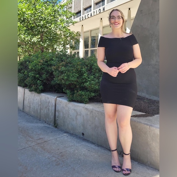 Meet your Posher, Caline - Picture 3 of 3